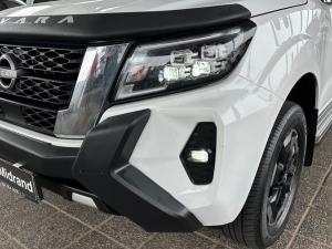 Nissan Navara 2.5DDTi double cab LE Plus - Image 4