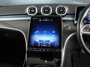 Mercedes-Benz C-Class C200 Avantgarde - Image 12