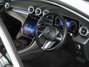 Mercedes-Benz C-Class C200 Avantgarde - Image 13
