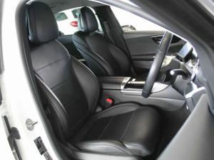 Mercedes-Benz C-Class C200 Avantgarde - Image 18
