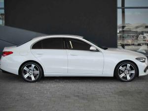 Mercedes-Benz C-Class C200 Avantgarde - Image 4