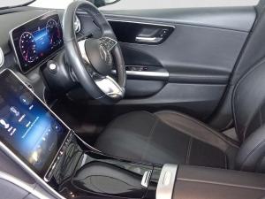Mercedes-Benz C-Class C200 Avantgarde - Image 11