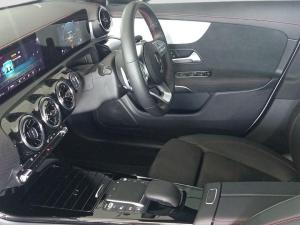 Mercedes-Benz CLA CLA200 Progressive - Image 8
