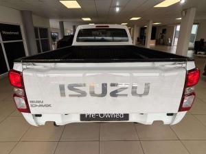 Isuzu D-Max 1.9TD single cab L manual - Image 8