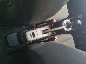 Toyota Vitz 1.0 XR manual - Image 11