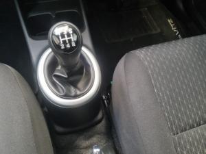 Toyota Vitz 1.0 XR manual - Image 12