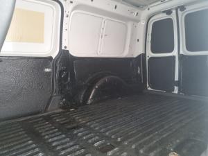Volkswagen Caddy Maxi 2.0TDI panel van - Image 15