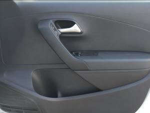 Volkswagen Polo Vivo 1.4 Trendline - Image 11