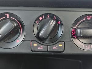 Volkswagen Polo Vivo 1.4 Trendline - Image 15