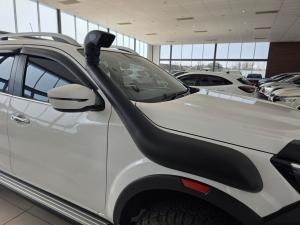 Nissan Navara 2.5D LE 4X4 automatic D/C - Image 13
