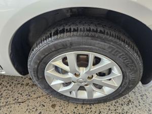 Nissan Almera 1.5 Acenta automatic - Image 8