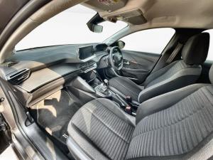Peugeot 208 1.2 Active - Image 14
