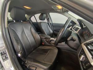 BMW 3 Series 320i auto - Image 20