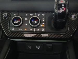 Land Rover Defender 90 D300 X-Dynamic SE - Image 12