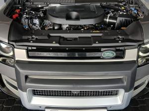 Land Rover Defender 90 D300 X-Dynamic SE - Image 8