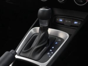 Hyundai Venue 1.0T Motion auto - Image 19