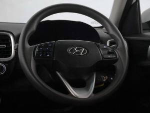 Hyundai Venue 1.0T Motion auto - Image 24