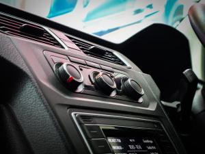 Volkswagen Caddy 1.6 panel van - Image 11