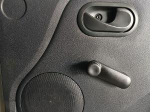 Nissan NP200 1.6i safety pack (aircon) - Image 11