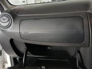 Nissan NP200 1.6i safety pack (aircon) - Image 13