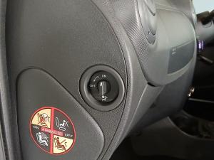 Nissan NP200 1.6i safety pack (aircon) - Image 17