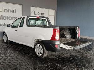 Nissan NP200 1.6i safety pack (aircon) - Image 26
