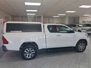 Toyota Hilux 2.8GD-6 Xtra cab 4x4 Legend 50 - Image 3