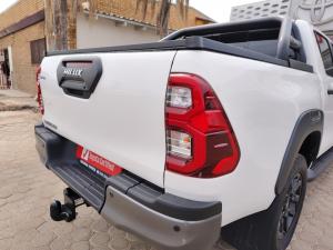 Toyota Hilux 2.8GD-6 double cab Legend auto - Image 10