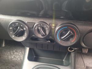 Toyota Hilux 2.0 single cab S (aircon) - Image 12