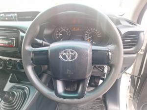 Toyota Hilux 2.0 single cab S (aircon) - Image 8