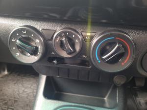 Toyota Hilux 2.0 single cab S (aircon) - Image 12