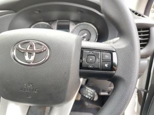 Toyota Hilux 2.4GD-6 single cab Raider manual - Image 10