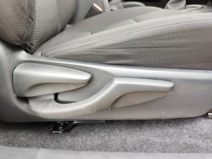 Toyota Hilux 2.4GD-6 single cab Raider manual - Image 19