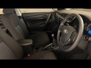 Toyota Corolla Quest 1.8 Plus manual - Image 10