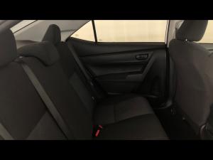 Toyota Corolla Quest 1.8 Plus manual - Image 12