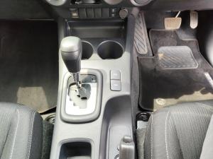 Toyota Hilux 2.4GD-6 double cab Raider auto - Image 13