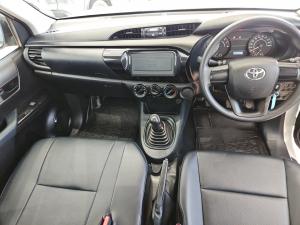 Toyota Hilux 2.0 single cab S (aircon) - Image 6