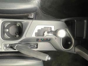 Toyota RAV4 2.2D-4D AWD VX - Image 9