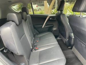 Toyota RAV4 2.2D-4D AWD VX - Image 11