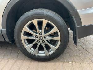 Toyota RAV4 2.2D-4D AWD VX - Image 13
