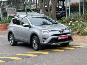 Toyota RAV4 2.2D-4D AWD VX - Image 1