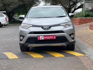 Toyota RAV4 2.2D-4D AWD VX - Image 4