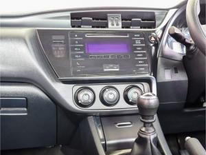 Toyota Corolla Quest 1.8 Plus manual - Image 10