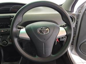 Toyota Etios hatch 1.5 Sprint - Image 8