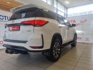 Toyota Fortuner 2.4GD-6 4x4 - Image 2