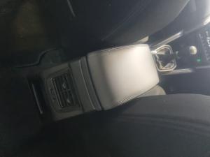 Toyota Urban Cruiser 1.5 XR manual - Image 12