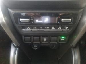 Toyota Urban Cruiser 1.5 XR manual - Image 15