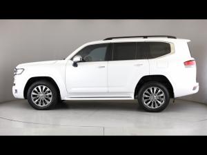 Toyota Land Cruiser 300 3.3D ZX - Image 17