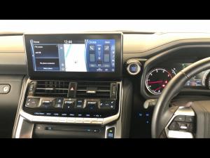 Toyota Land Cruiser 300 3.3D ZX - Image 24