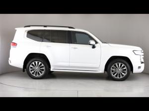 Toyota Land Cruiser 300 3.3D ZX - Image 3